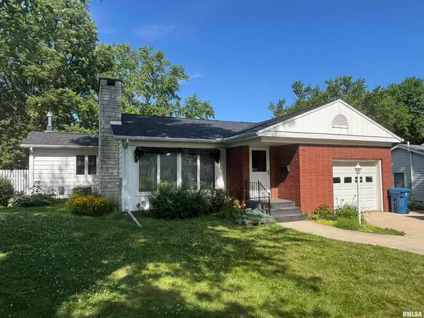 425 N Stewart St, Geneseo, IL 61254