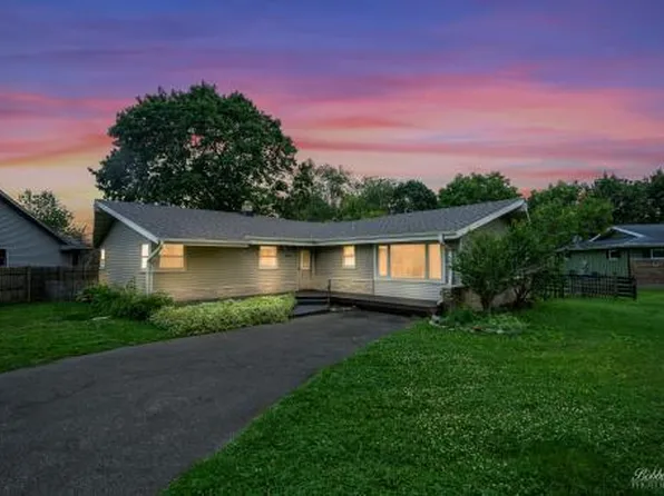 1065 Mobile STREET, Lake Geneva, WI 53147