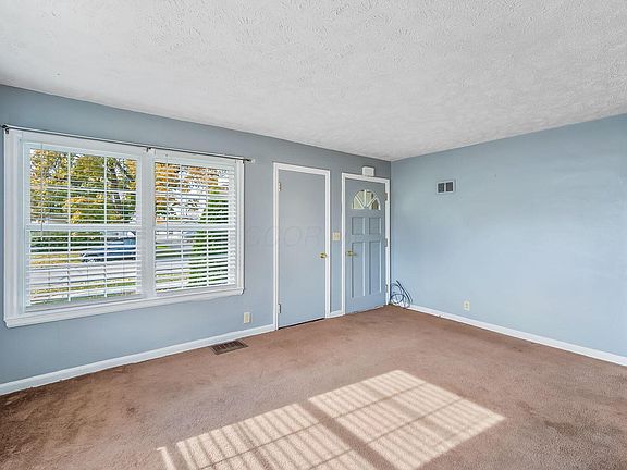 5th image of 214 Merchant Ave