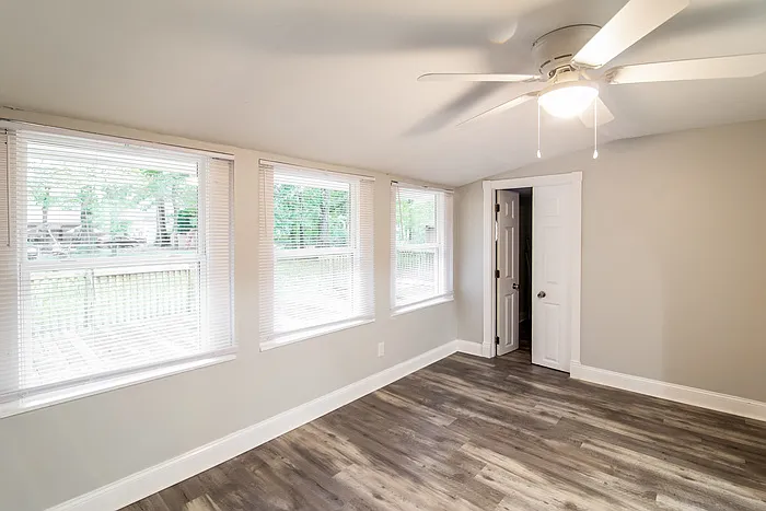 305 Laurel Ave — Photo 6
