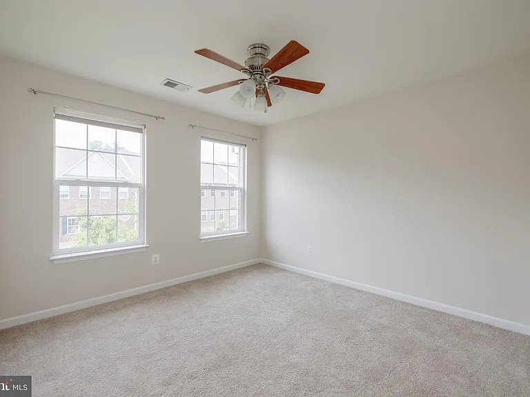 5319 Waldo Dr — Photo 38