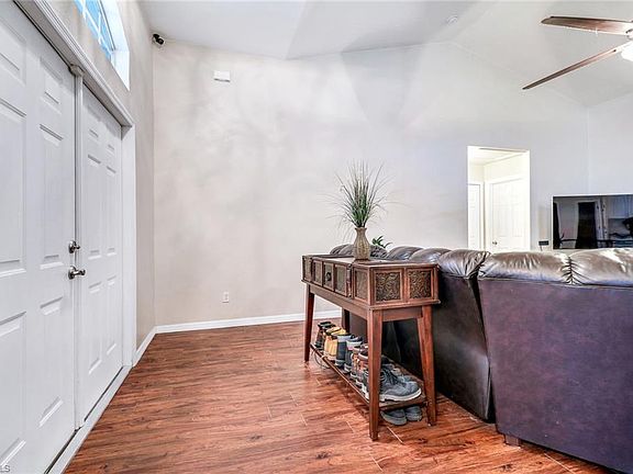 4th image of 1836 NW 14th Ter