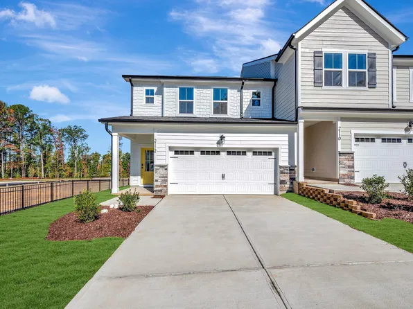 2112 Shaded Knoll Rd, Cary, NC 27519
