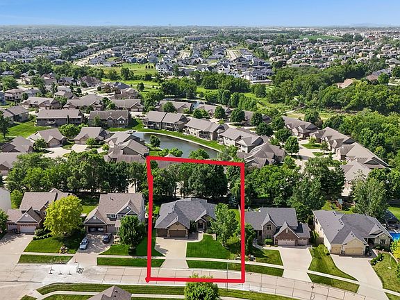 2nd image of 16636 Tanglewood Dr