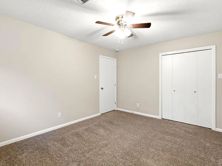 6307 Jadecrest Dr — Photo 36