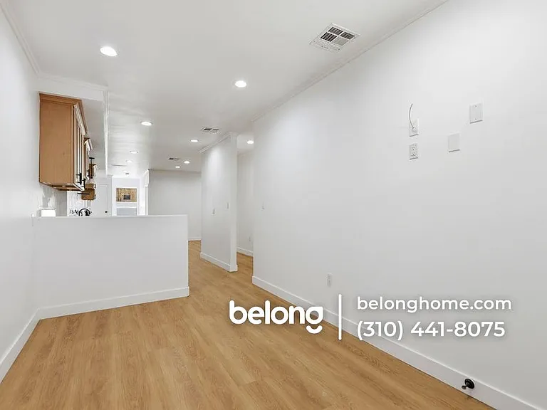 1702 W 43rd St — Photo 19