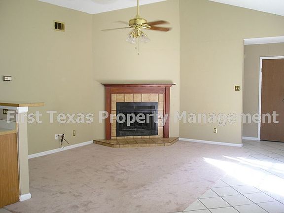 4th image of 238 Teakwood Ln