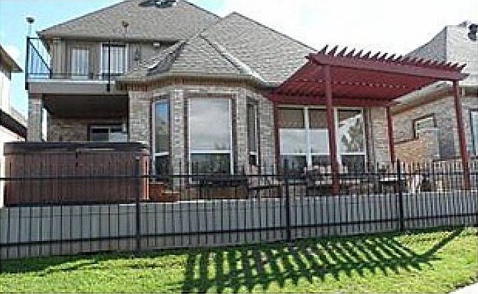 2nd image of 205 Boulevard Du Lac