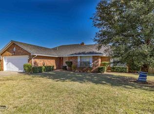 1433 Cherokee Cir, Burkburnett, TX 76354