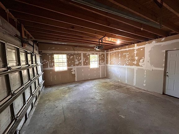 4th image of 1648 Loyola Dr N