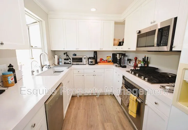 121 Jordan Ave — Photo 6