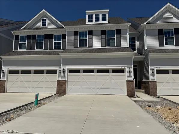 945-4 Memory Ln, Aurora, OH 44202