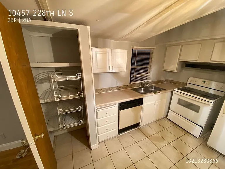 10457 S 228th Ln — Photo 11
