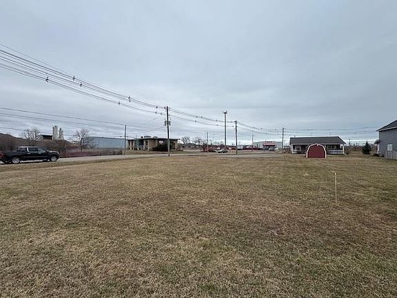 3rd image of 61 Ottawa St