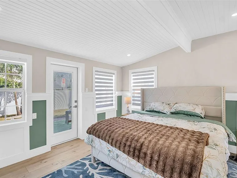 16613 Gulf Blvd — Photo 18