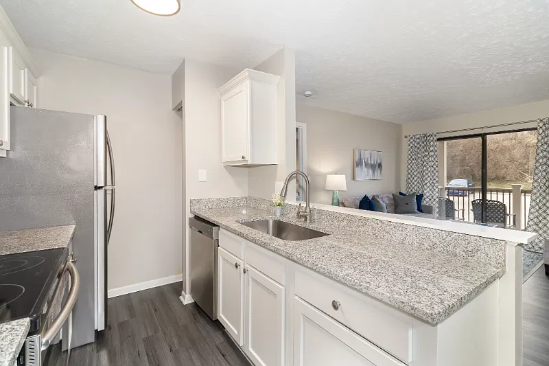 2br 2ba Furnished Short Term Available — Photo 3
