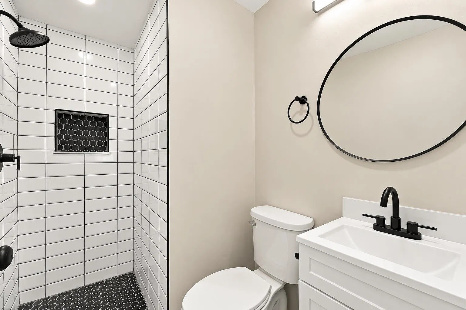 4 bed, 3.0 bath, $6,000 — Photo 4
