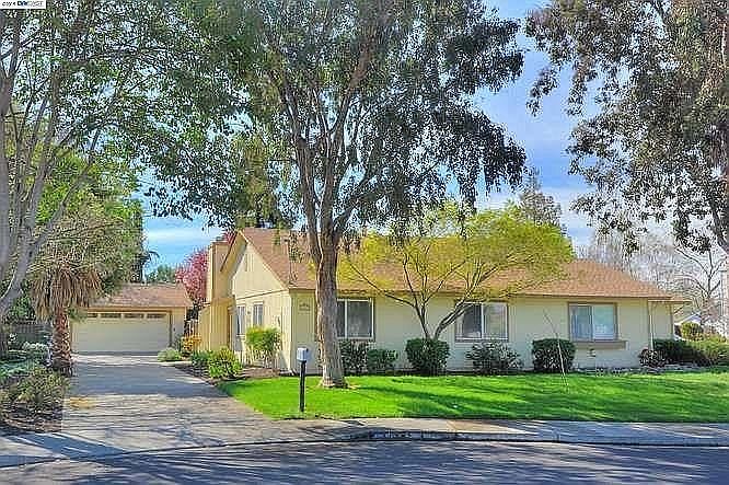 1st image of 1569 Buttercup Ct
