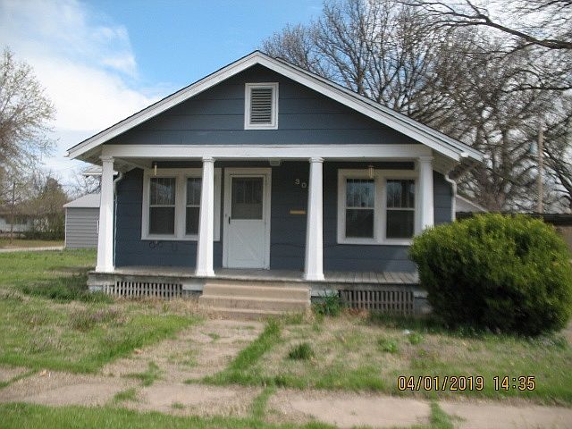 1st image of 302 S 1st St