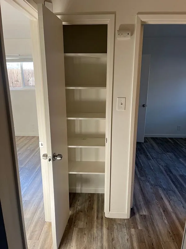 2 bed, 1.0 bath, 825 sqft, $2,300 — Photo 3