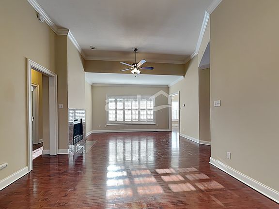5th image of 334 Royal Oaks Dr