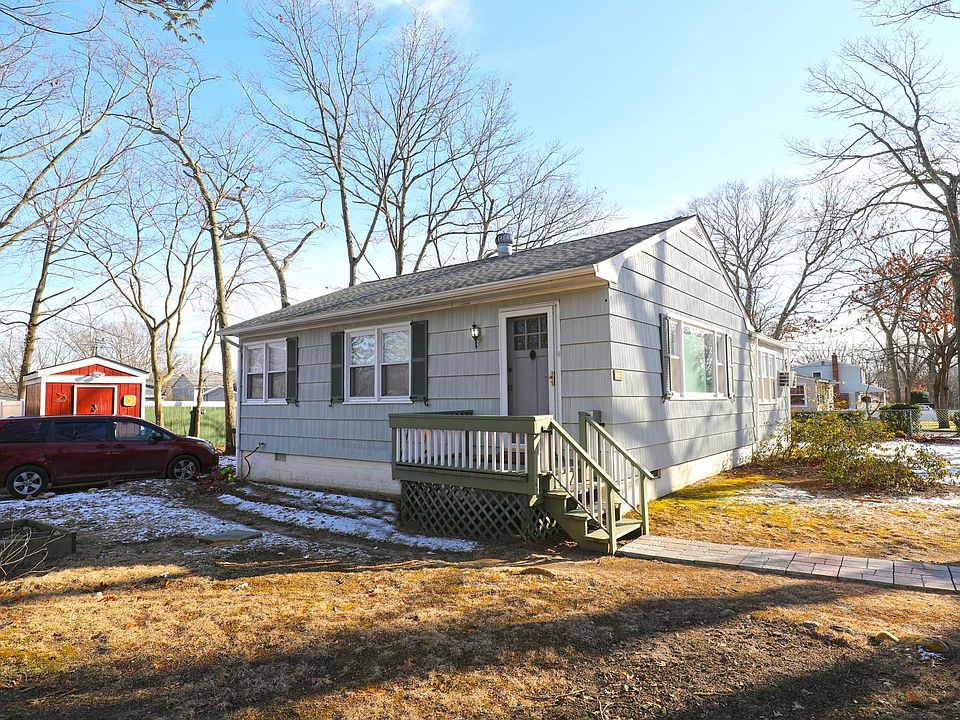 1st image of 35 Forest Ave