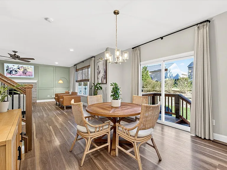 415 Filipp Ln — Photo 30