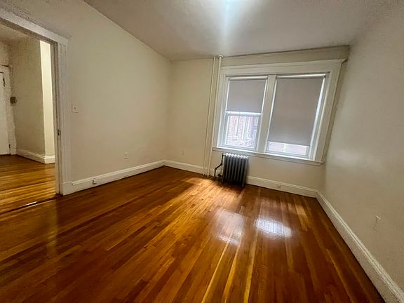 5th image of 235 Park Dr APT 31