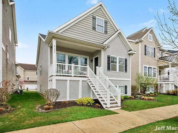 2125 Kensington Park Cir, Holland, MI 49423