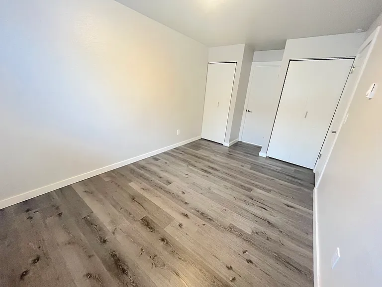Northview Terrace — Photo 31
