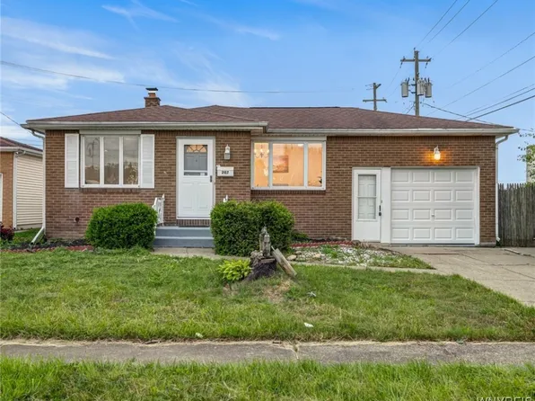 207 Enez Dr, Depew, NY 14043