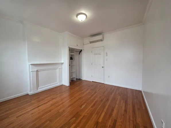 40 Van Reypen Street image 15 of 20