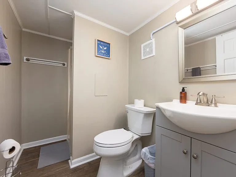 1629 Sir Walter Rd #BB — Photo 6