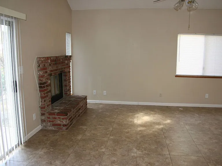 4615 Gardenwood Ln — Photo 7