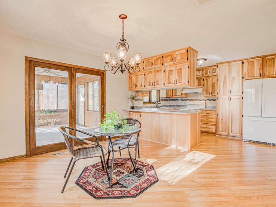 1st image of 111 Franklin Ave SW #1