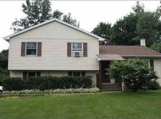 1640 Midstate Ln, Castleton, NY 12033