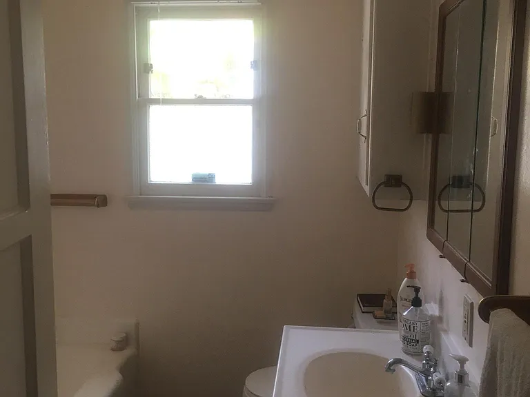 4419 Ledge Ave — Photo 10