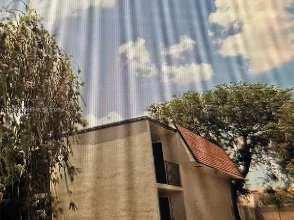 3901 SW 112th Ave APT 38, Miami, FL 33165