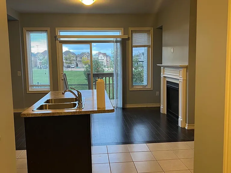 Hogan Manor Dr — Photo 6