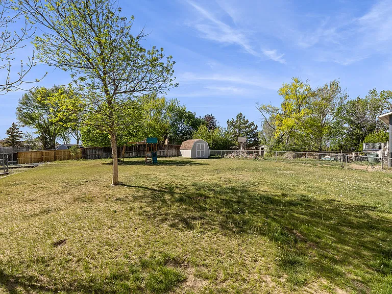 570 Oasis Dr — Photo 20