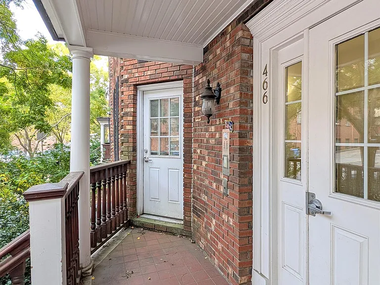 466 Green St #3 — Photo 11