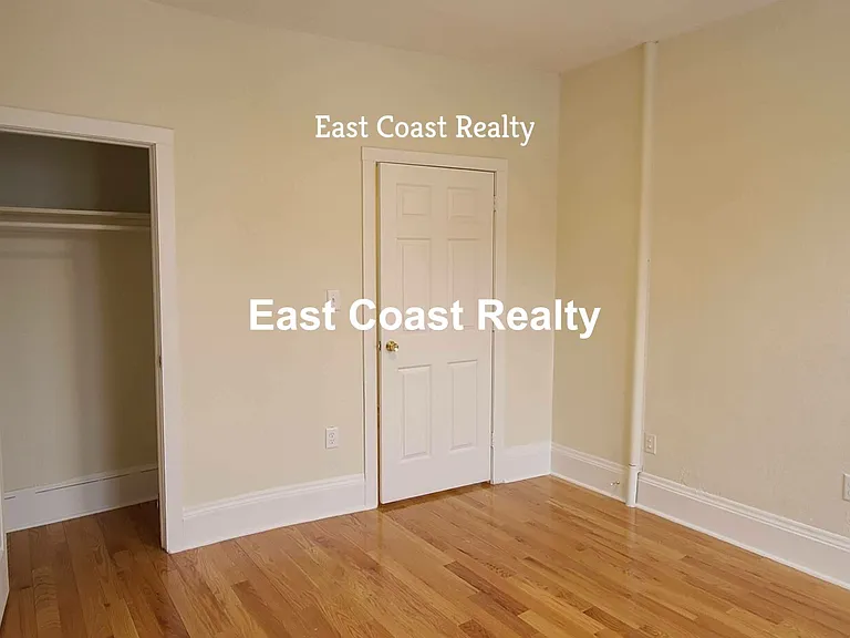 7 Mount Hood Rd #4 — Photo 5