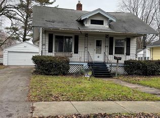 2163 2nd St, Bay City, MI 48708