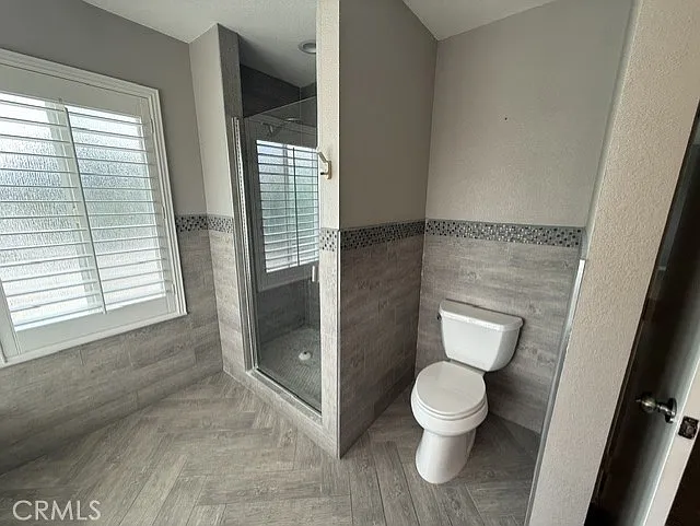 23058 Peacock Ct — Photo 40