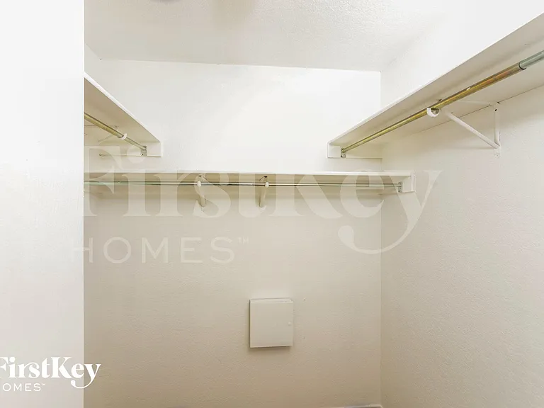 131 Hampton Bnd — Photo 9