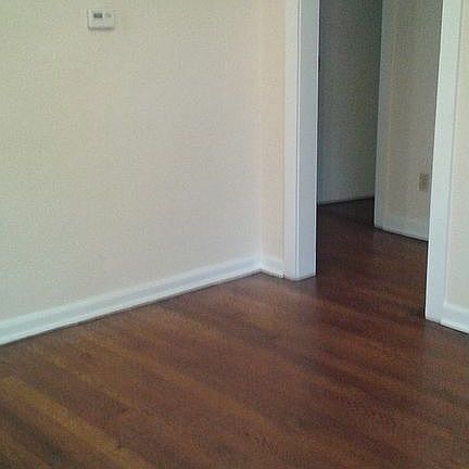 4th image of 3242 Green St
