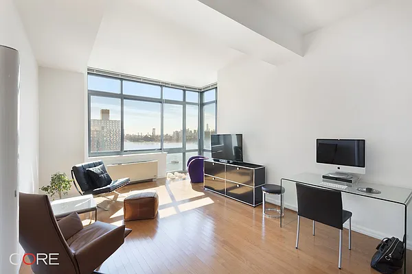 Rented by CORE | media 2