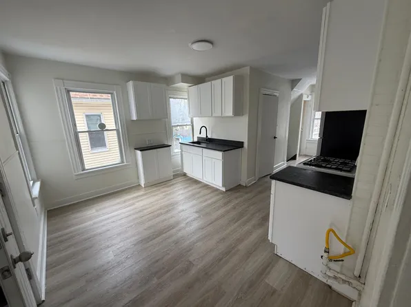 327 Munson St Fl 2, New Haven, CT 06511