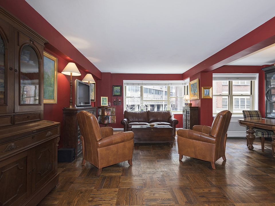 1st image of 415 E 52nd St APT 1CC