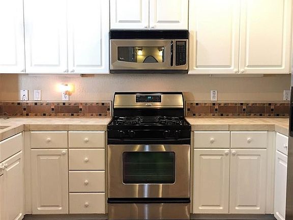 5th image of 2842 Jefferson Ln